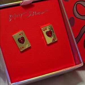 Betsey Johnson Queen Of heart Card earrings